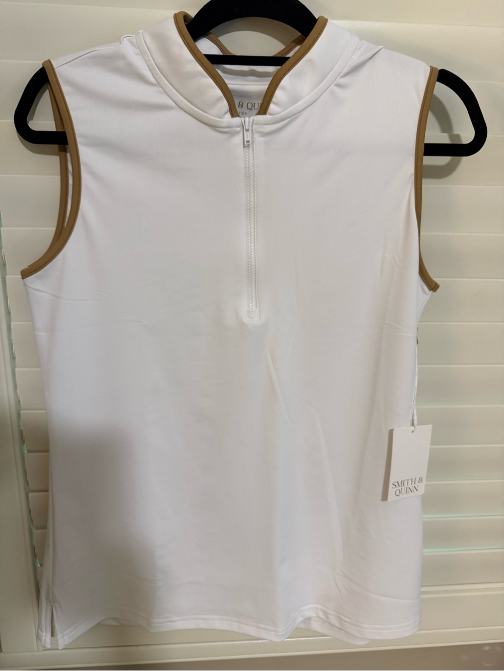 Smith & Quinn White Sleeveless Zip-Front Tank with Tan Trim